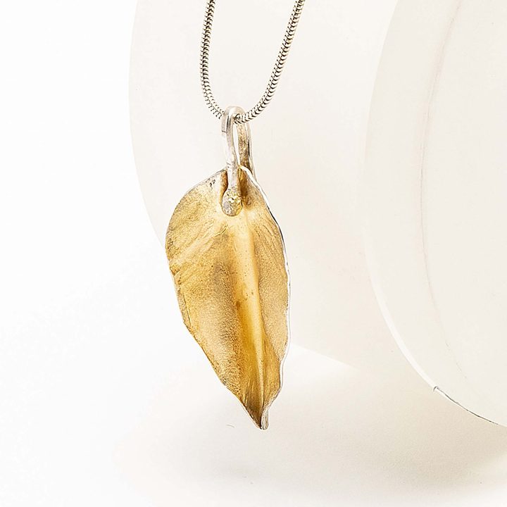 Willowleaf pendant, gilded